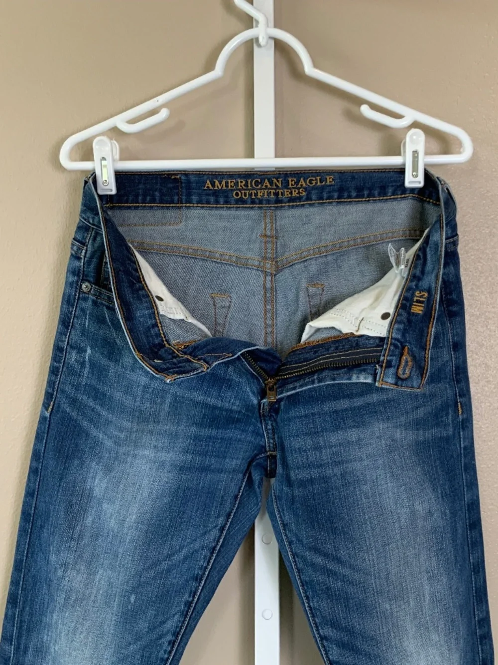 American Eagle Distressed Wash Slim Jeans
